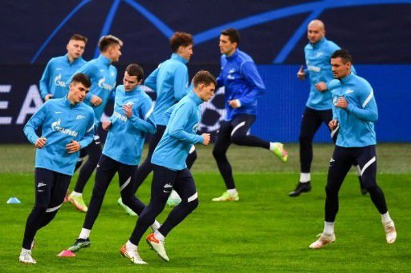 据法国媒体Eurosport报道，顿涅茨克矿工对苏达科夫要价3500万欧元，尤文图斯签他需要说服对方接受分期付款的支付方式。
